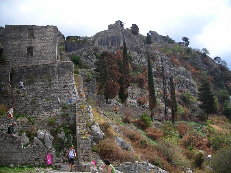 3 крепостная стена над Котором