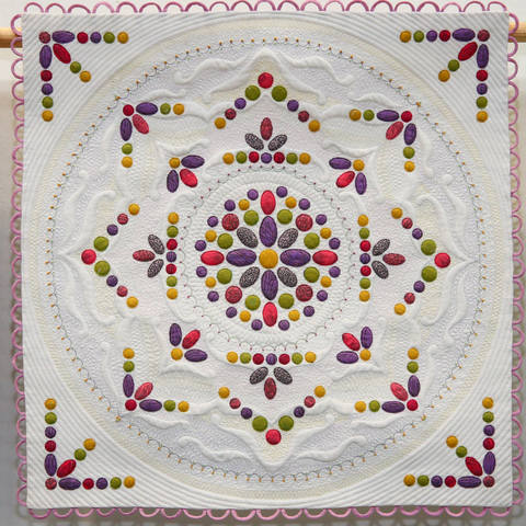 Winner-of-Miniature-Quilts-and-Best-In-Show-Philippa-Naylor-Meausre-for-Measure-1