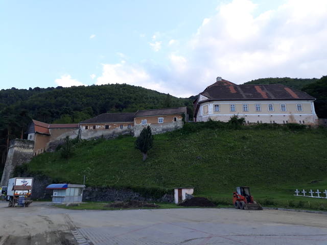 Замки и крепости Румынии и немного Болгарии и Венгрии