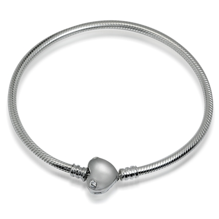 AUTH Nagara White Crystal 925 Sterling Silver Heart Snap Bracelet 8 Inch. DB0080555