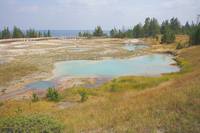Горячее озеро около Большого озера Йеллоустоуна. Фото Морошкина В.В.