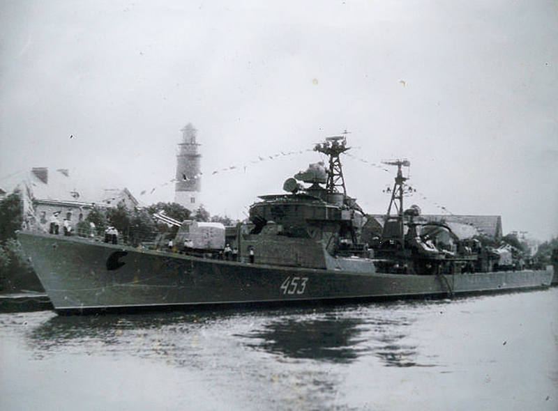 http://images.vfl.ru/ii/1537025739/04ccbf59/23348692_m.jpg