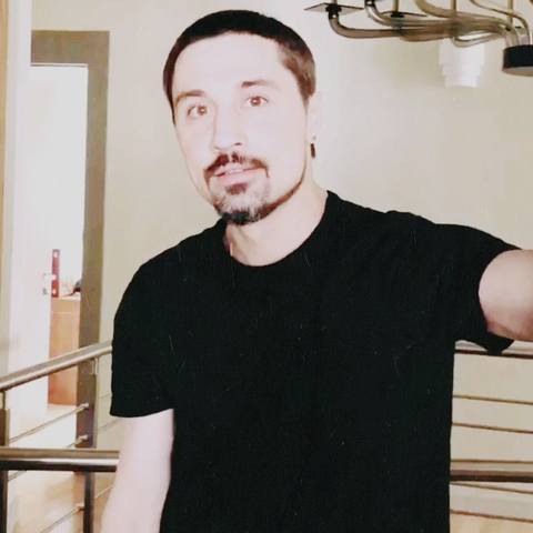 http://images.vfl.ru/ii/1538070346/051cff29/23536391_m.jpg