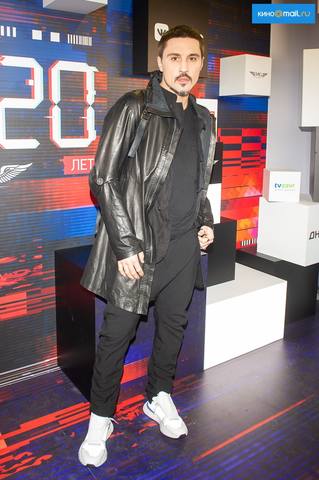 http://images.vfl.ru/ii/1538290596/1f9673c7/23570684_m.jpg