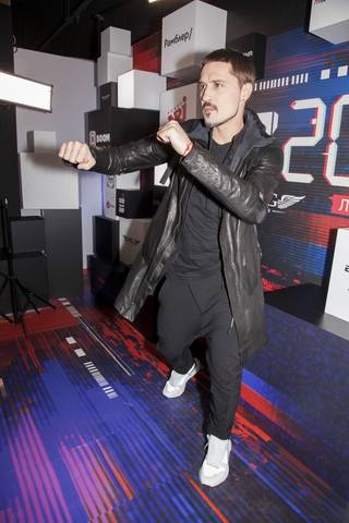 http://images.vfl.ru/ii/1538290596/92cec326/23570682_m.jpg