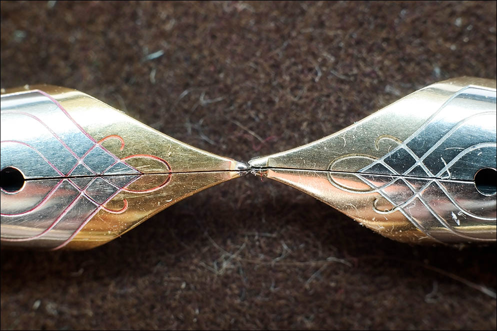 Pelikan 18K vs 14K F nib