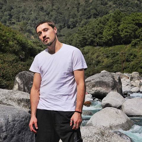 http://images.vfl.ru/ii/1538667890/8db85137/23643962_m.jpg