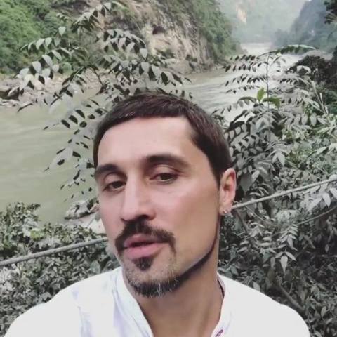 http://images.vfl.ru/ii/1538925484/24136dae/23687116_m.jpg