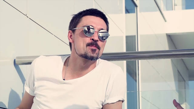http://images.vfl.ru/ii/1539103490/9b7cf3b8/23719419_m.jpg