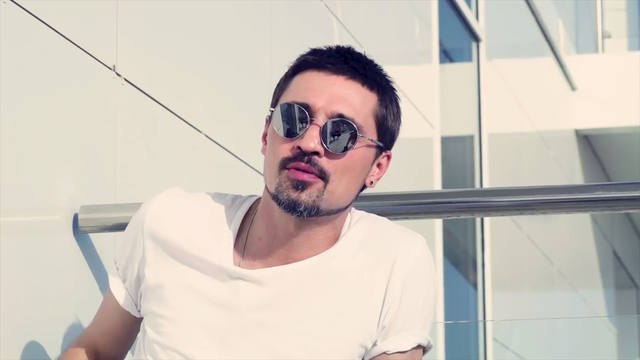 http://images.vfl.ru/ii/1539103520/752daa60/23719437_m.jpg