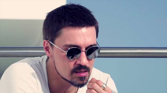 http://images.vfl.ru/ii/1539103540/20636fb1/23719442_m.jpg