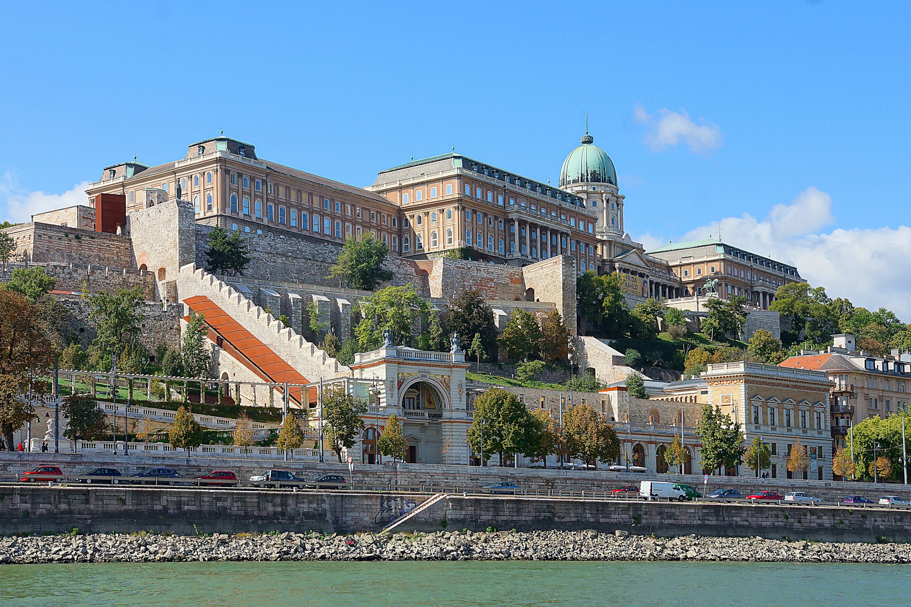 Будайская крепость-дворец Будапешта. Фото Морошкина В.В.