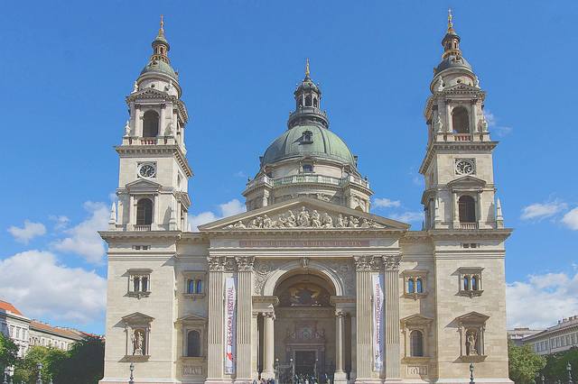 Фасад Собора Св. Иштвана (Иоанна) в Будапеште. Фото Морошкина В.В.