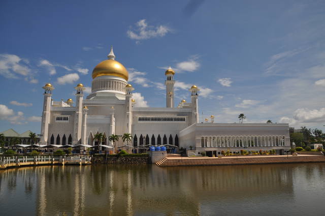 Малайзия (Борнео) - Бруней - Макао - Гонконг, через Казахстан.