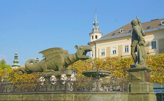 Площадь Дракона в Клагенфурте. Фото Морошкина В.В.