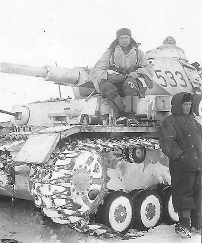 Panzer IV number 533 winterketten east front 1943