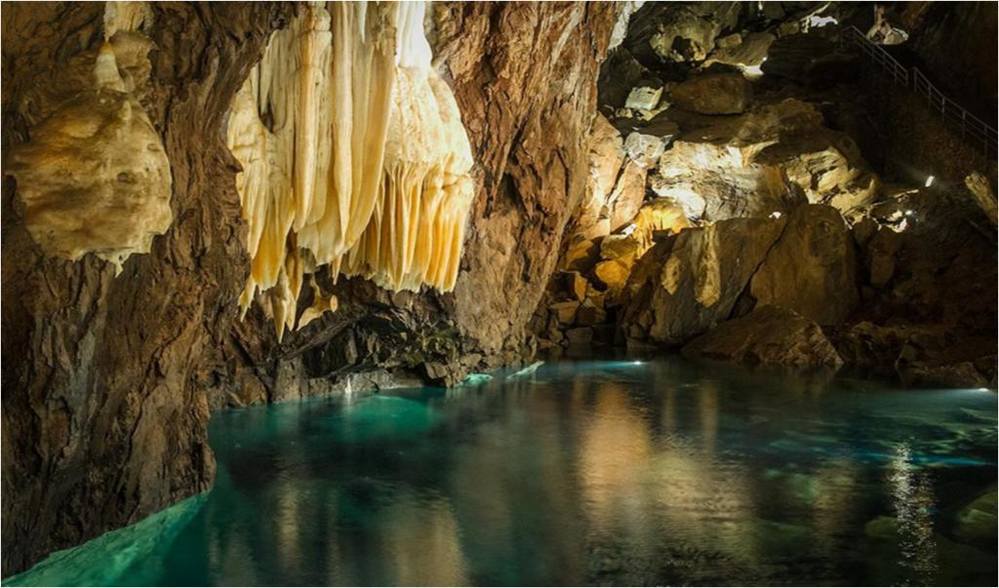 una-gruta-magica una-gruta-magica