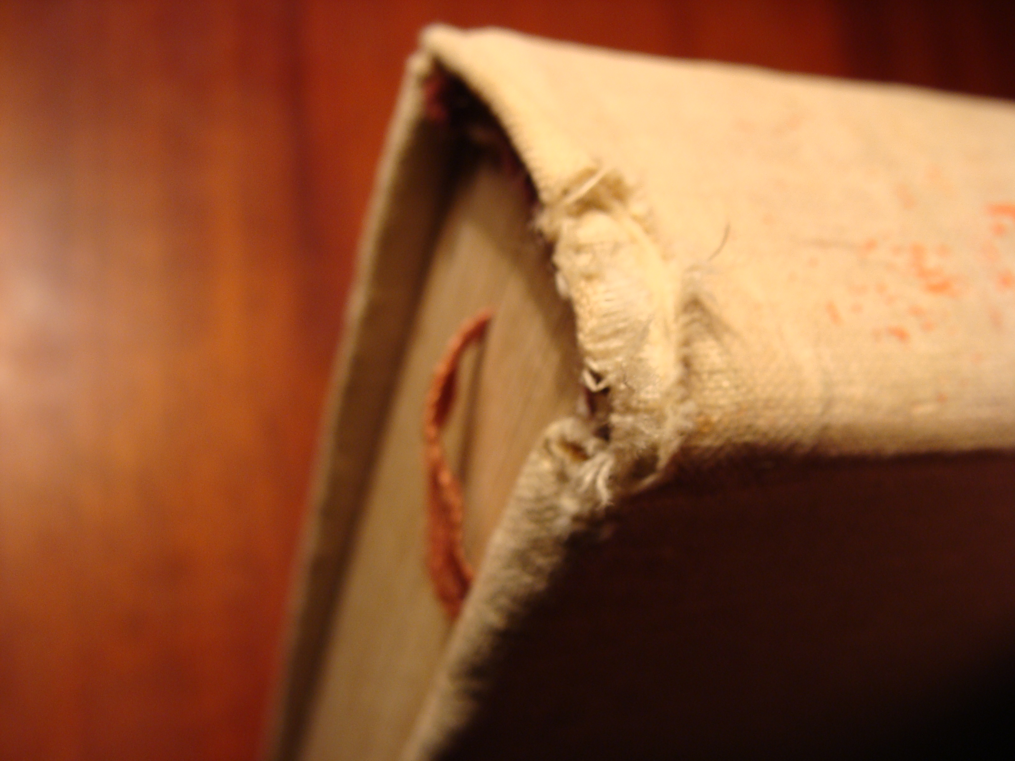 УКРАЇНСЬКЕ НАРОДНЕ МИСТЕЦТВО ТКАНИНИ ТА ВИШИВКИ