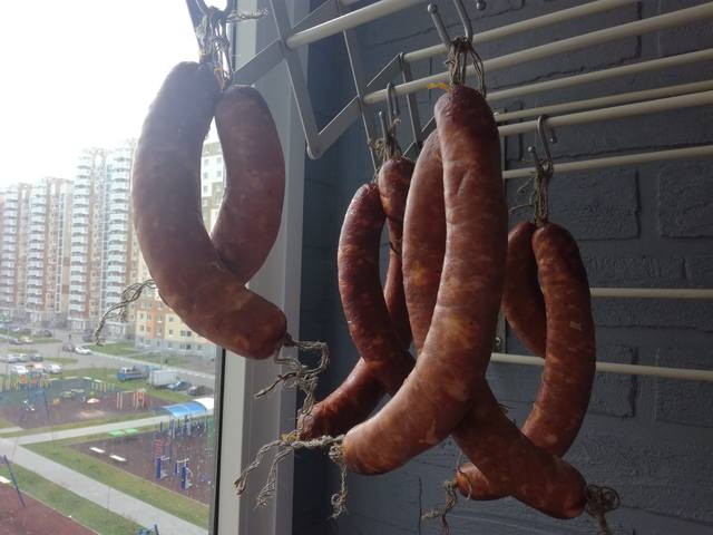Колбасный цех на домашней кухне