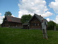 2017-06-12 (12) Суздаль. Дом крестьянина-середняка и двухэтажный дом зажиточного крестьянина