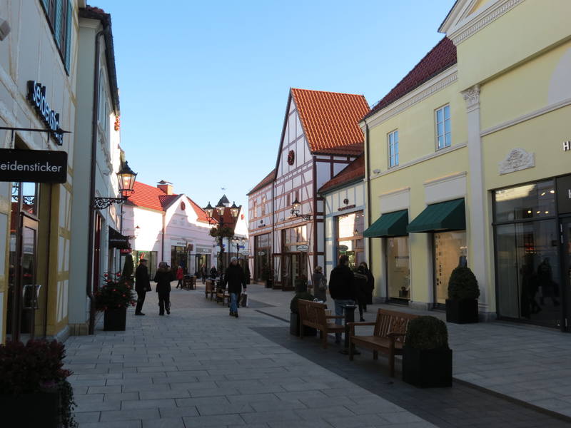 McArthurGlen McArthurGlen