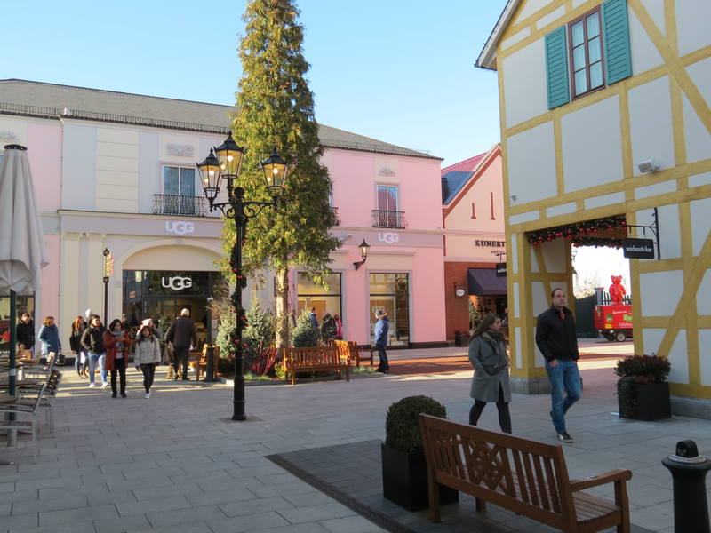 McArthurGlen McArthurGlen