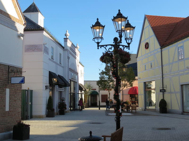 McArthurGlen McArthurGlen