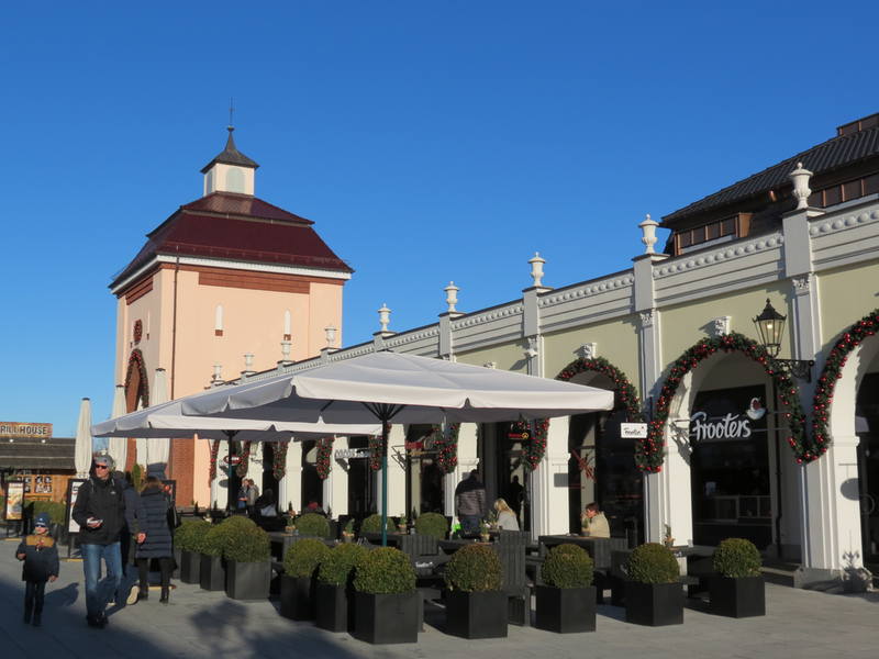 McArthurGlen McArthurGlen