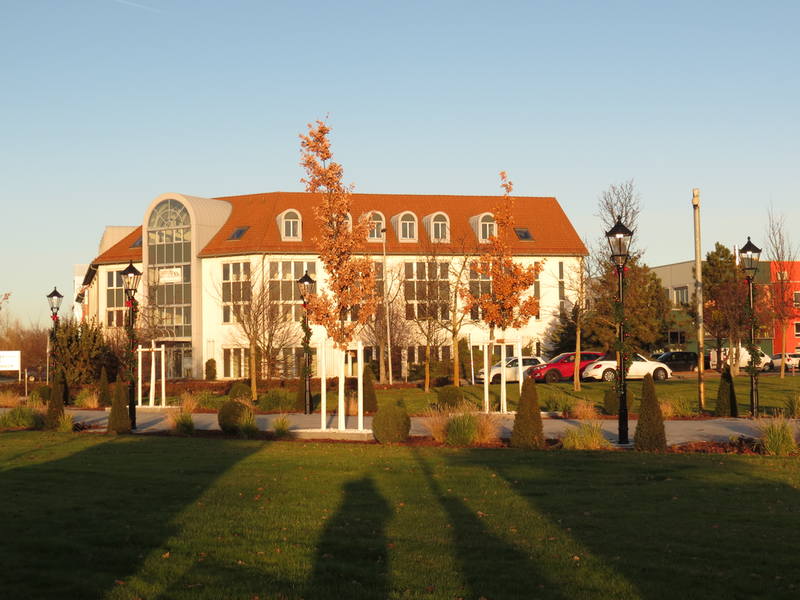 McArthurGlen McArthurGlen