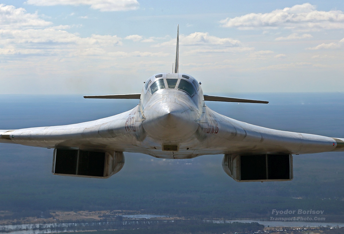Ту-160 анфас