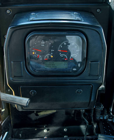 SD7N-INNER PICTURES OF CAB (3)