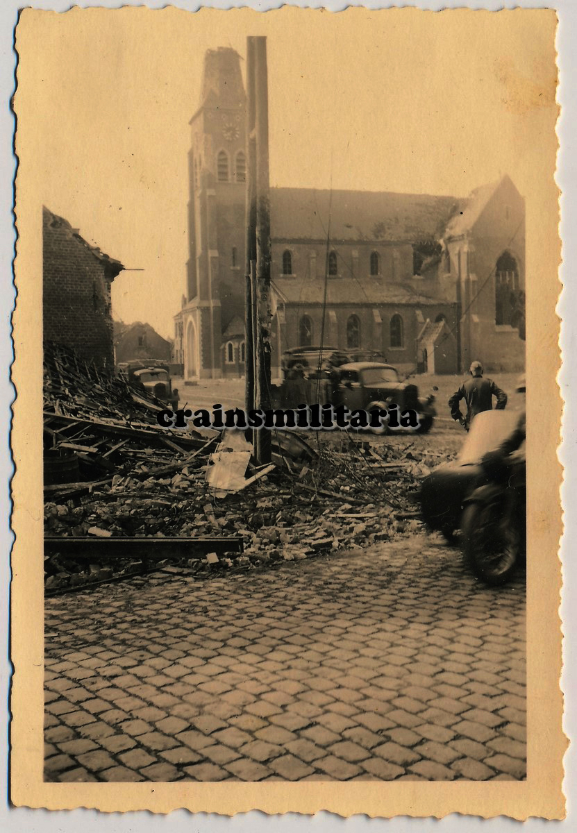Frankreich Kirche in Ghyvelde bei Dünkirchen 1940