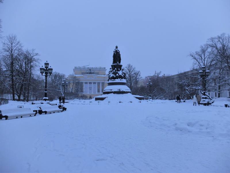 Памятник Екатерине Великой Памятник Екатерине Великой