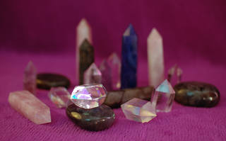 kamni kristaly