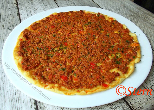 Турецкая пицца «Лахмаджун»
