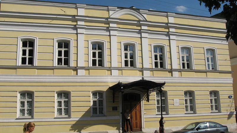 1280px-Tsvetaeva house 1280px-Tsvetaeva house