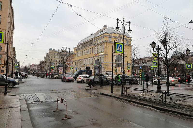 Прогулка у Чернышевской Прогулка у Чернышевской