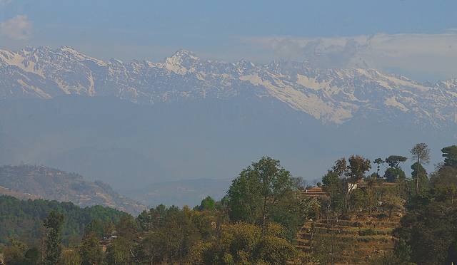 Б. Гималаи, вид с дороги из Нагаркота в Катманду. Фото Морошкина В.В.