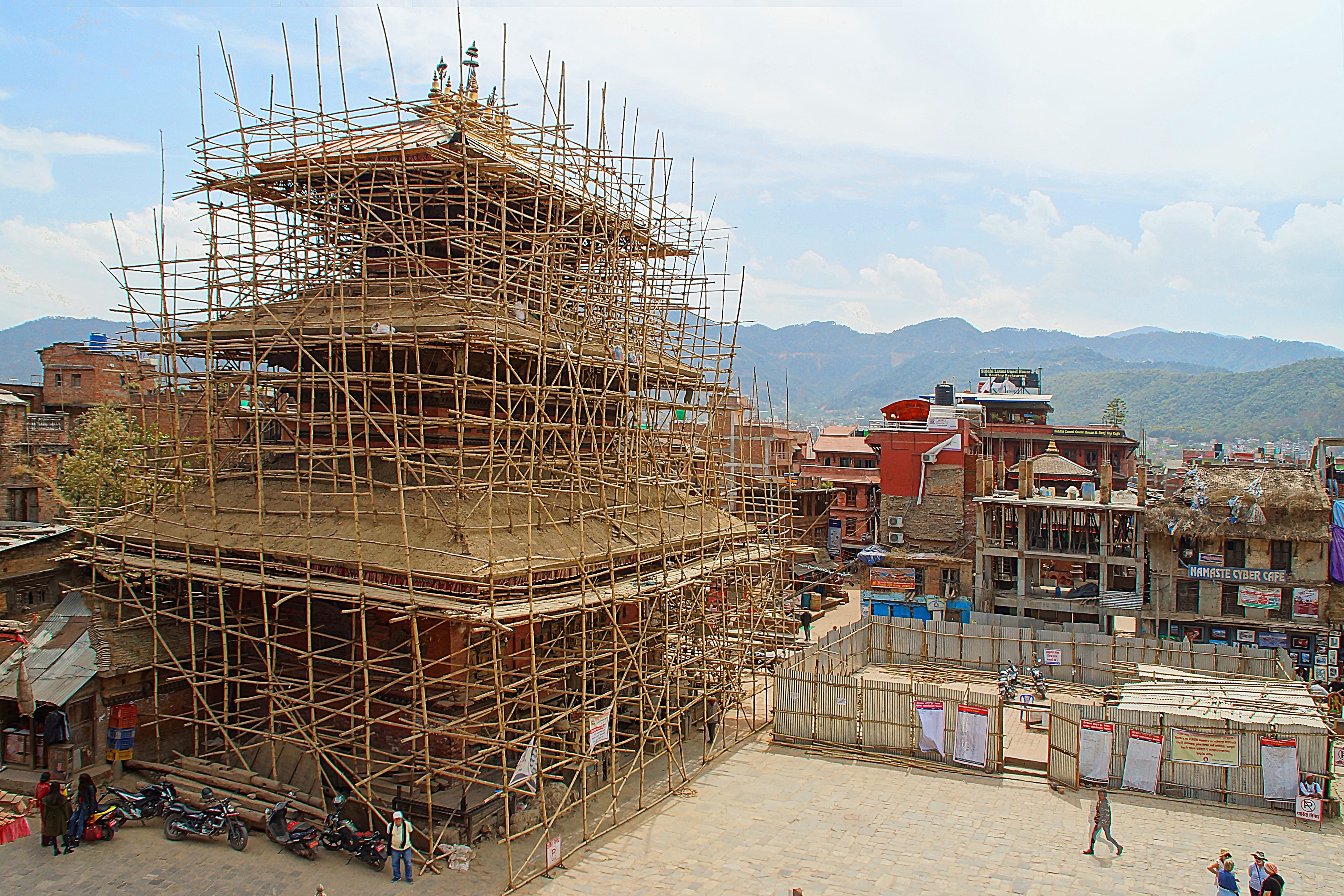 Ремонт храма в Бхактапуре после землетрясения. Фото Морошкина В.В.