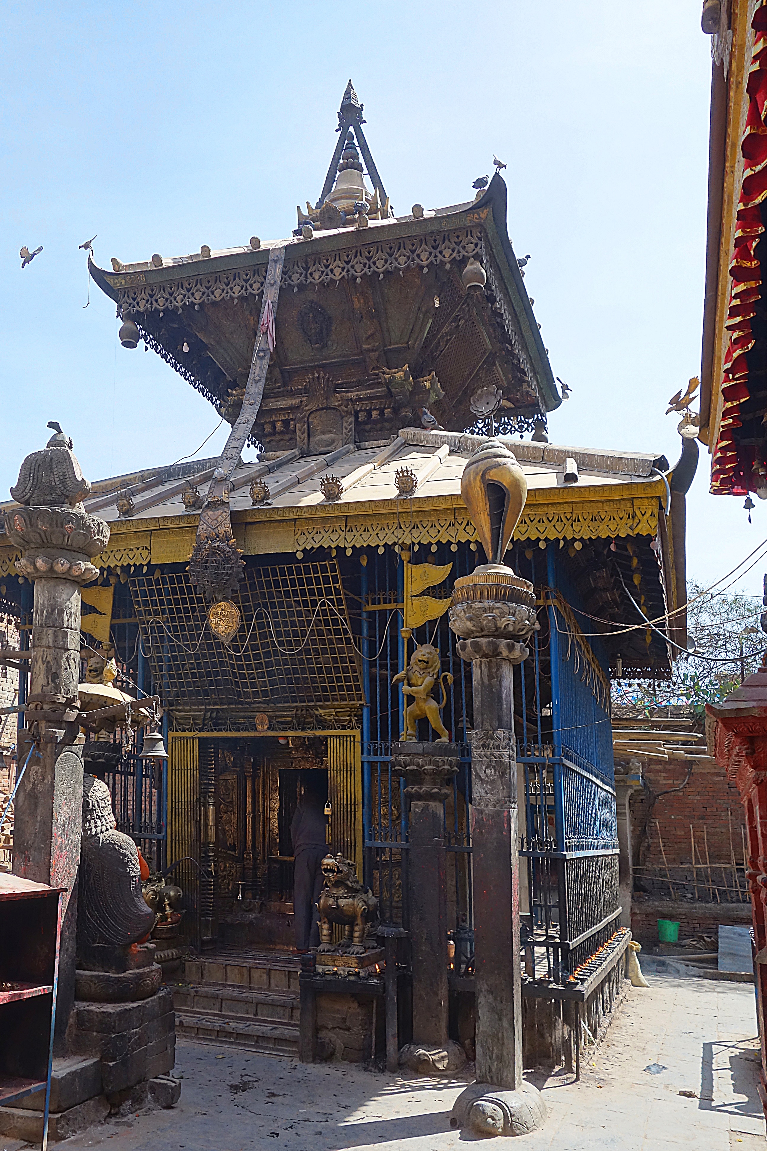 Небольшой индуистский храм в Бхактапуре. Фото Морошкина В.В.