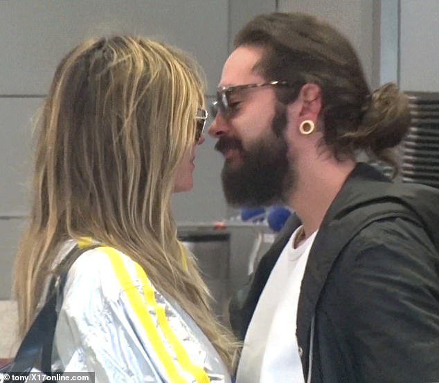 26.03.19 - Tom and Heidi at the airport LAX