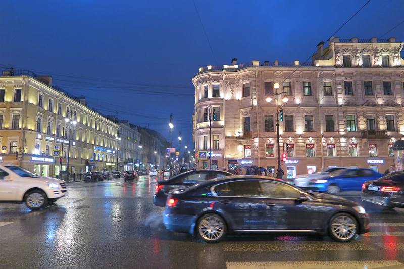 Вечерняя прогулка по Петербургу Вечерняя прогулка по Петербургу