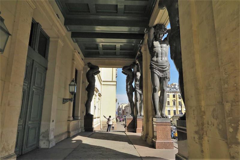 Прогулка по Петербургу Прогулка по Петербургу