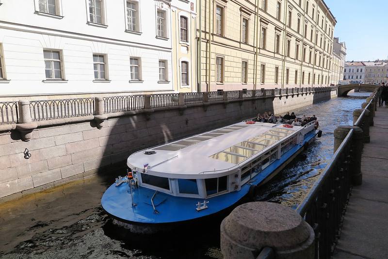 Прогулка по Петербургу Прогулка по Петербургу