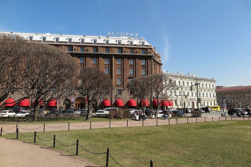 Исаакиевская площадь Исаакиевская площадь