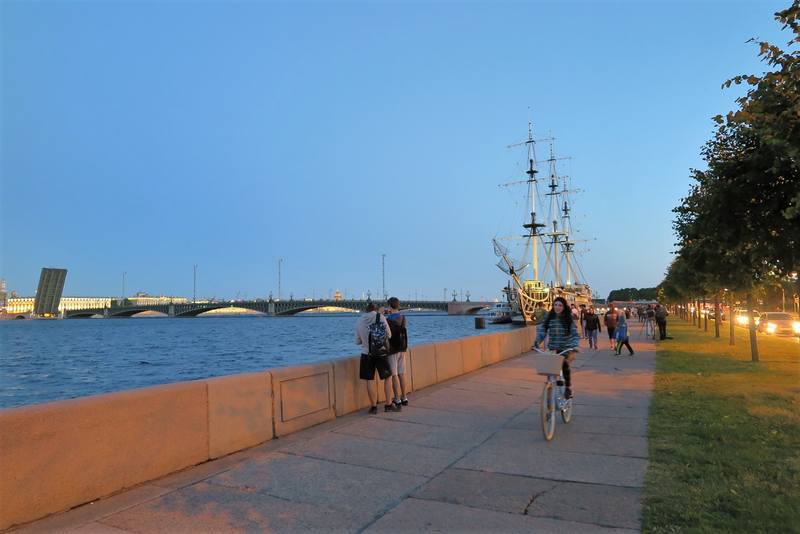 Прогулка по Санкт-Петербургу Прогулка по Санкт-Петербургу