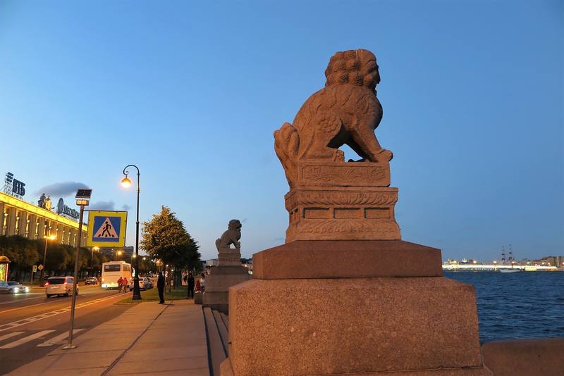 Прогулка по Санкт-Петербургу Прогулка по Санкт-Петербургу