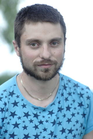 27101013_m.jpg
