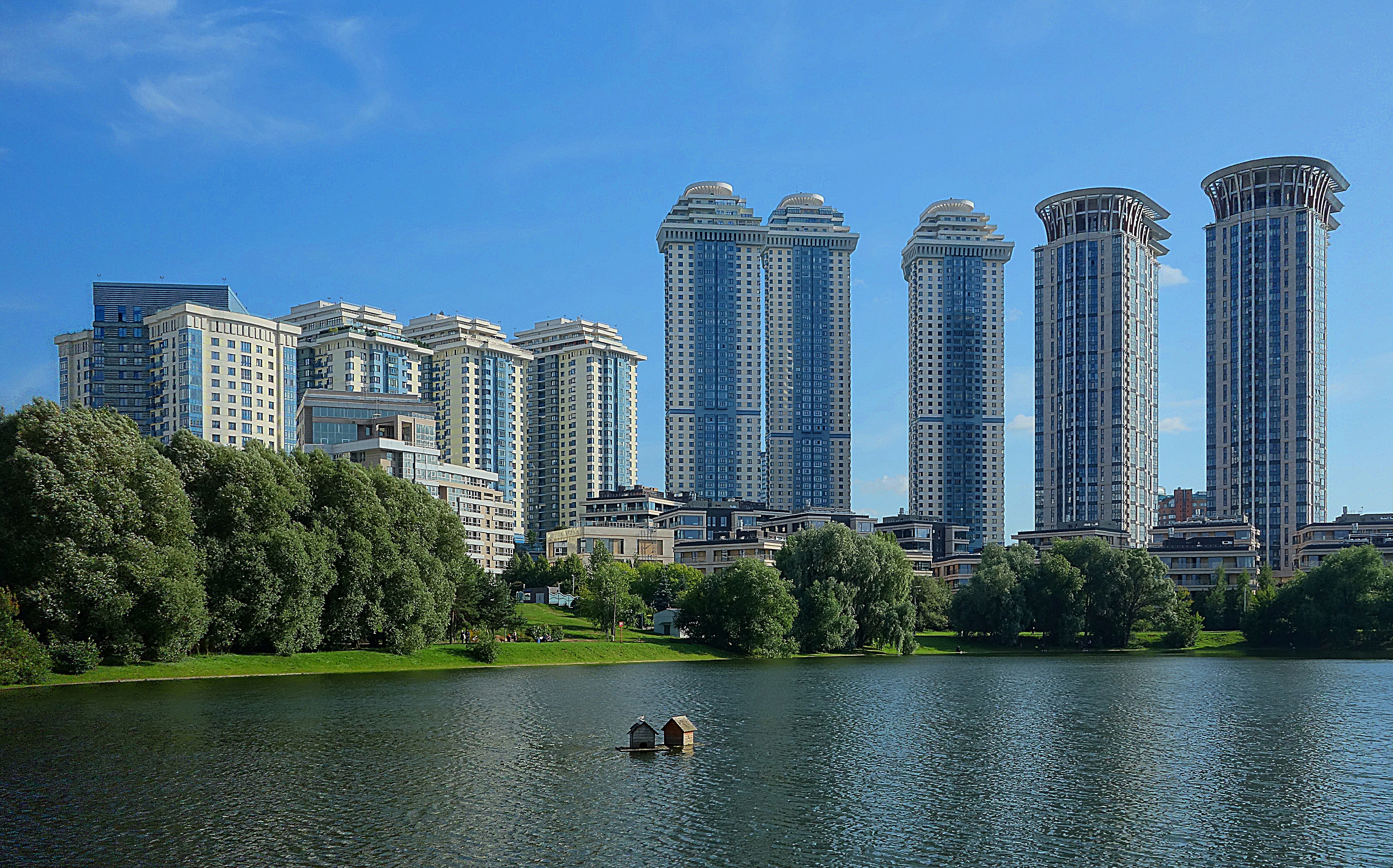 Мосфильмовский пруд и жилой массив Сетунь. Фото Морошкина В.В.