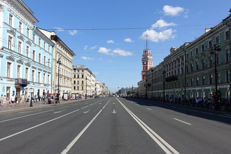 Летний Санкт-Петербург Летний Санкт-Петербург